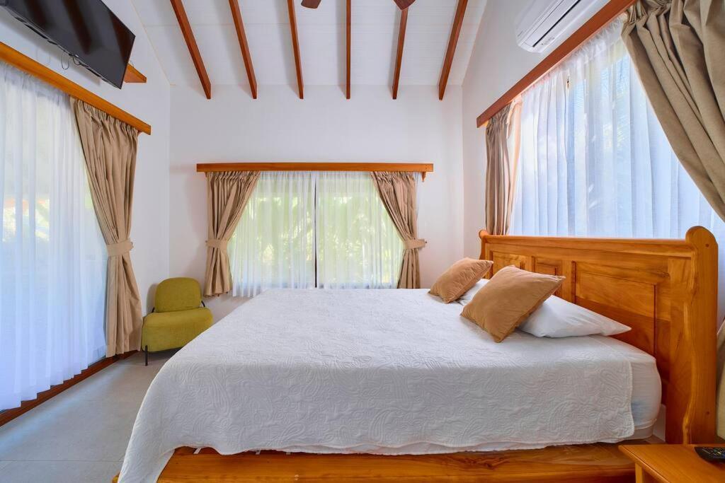 Casa Kristel - Exquisite Villa Getaway Puerto Viejo de Talamanca Eksteriør billede