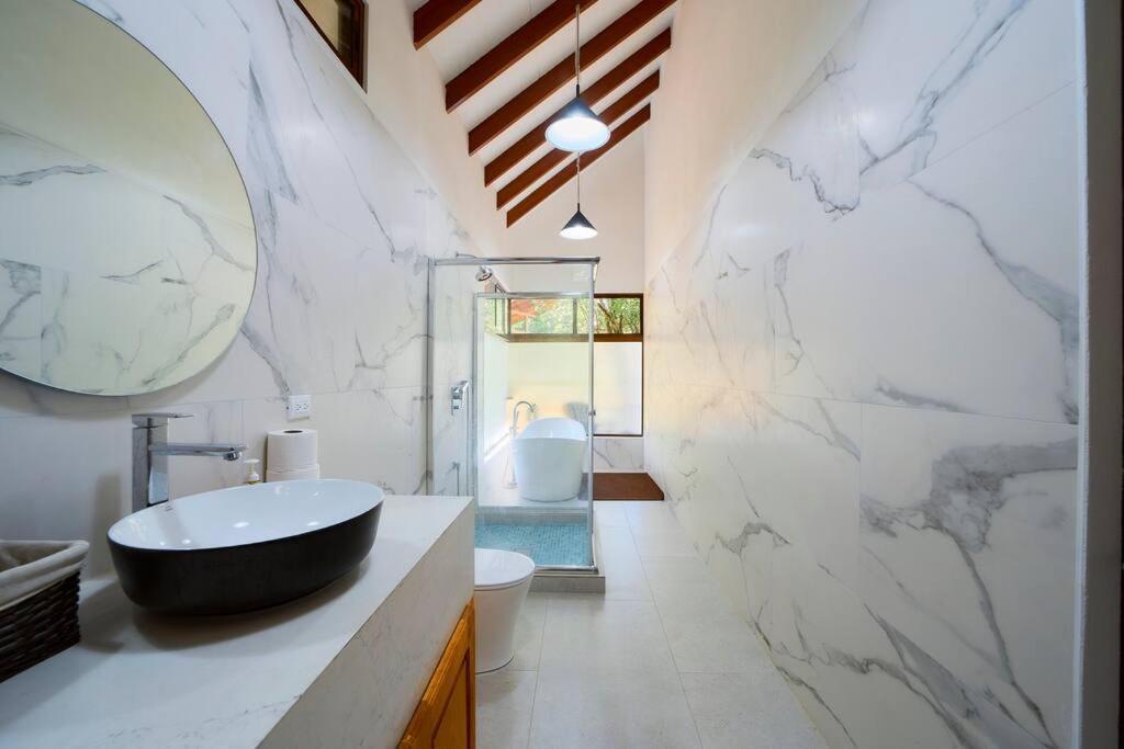 Casa Kristel - Exquisite Villa Getaway Puerto Viejo de Talamanca Eksteriør billede
