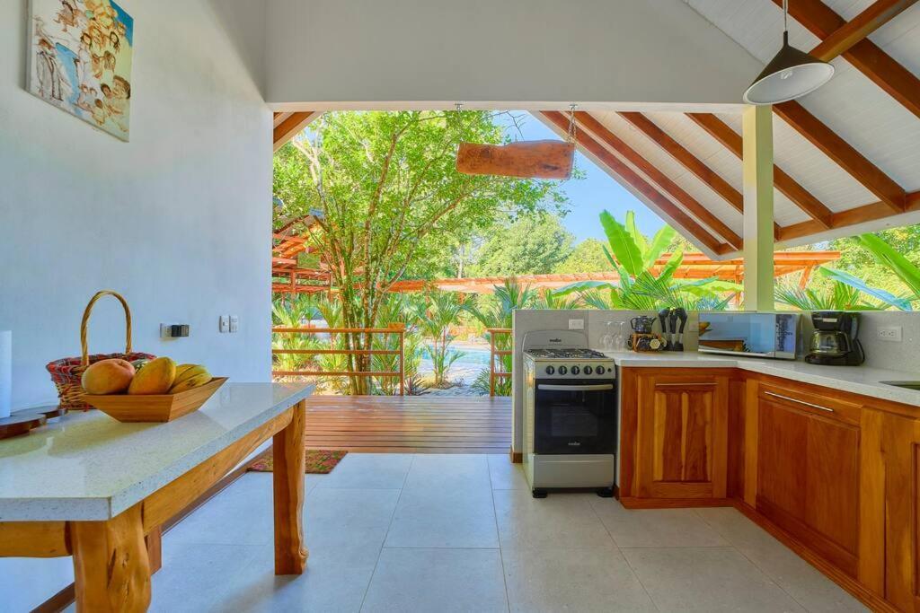 Casa Kristel - Exquisite Villa Getaway Puerto Viejo de Talamanca Eksteriør billede