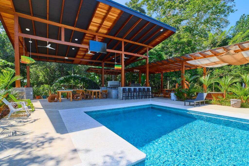 Casa Kristel - Exquisite Villa Getaway Puerto Viejo de Talamanca Eksteriør billede